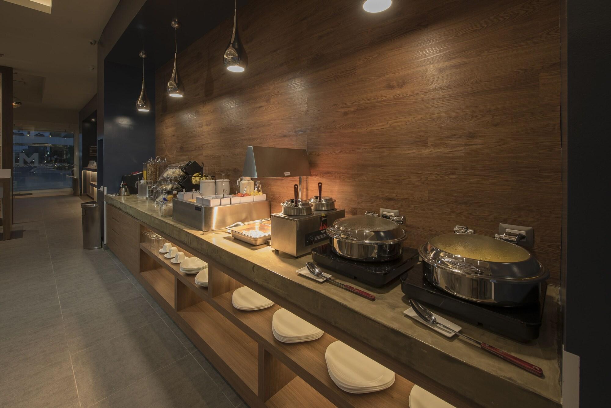 Microtel Inn & Suites By Wyndham Irapuato Εξωτερικό φωτογραφία