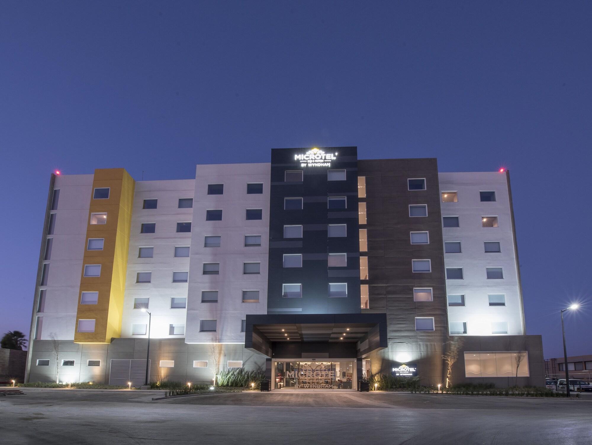 Microtel Inn & Suites By Wyndham Irapuato Εξωτερικό φωτογραφία