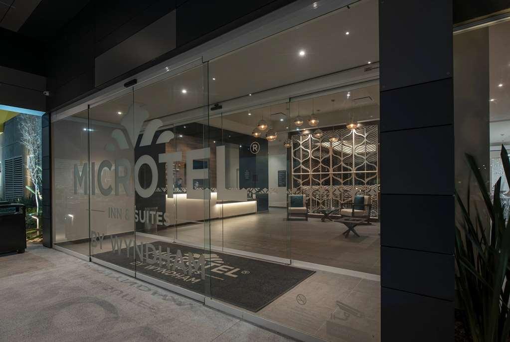 Microtel Inn & Suites By Wyndham Irapuato Εξωτερικό φωτογραφία