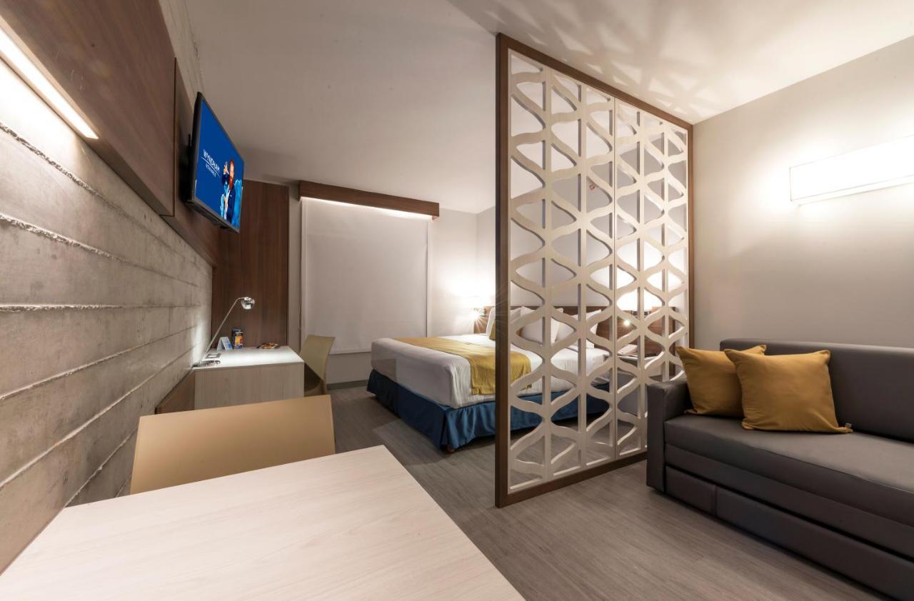 Microtel Inn & Suites By Wyndham Irapuato Εξωτερικό φωτογραφία