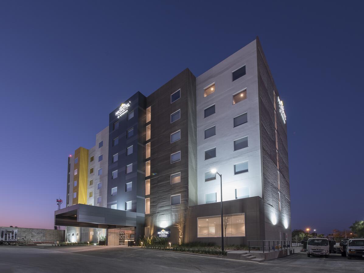Microtel Inn & Suites By Wyndham Irapuato Εξωτερικό φωτογραφία