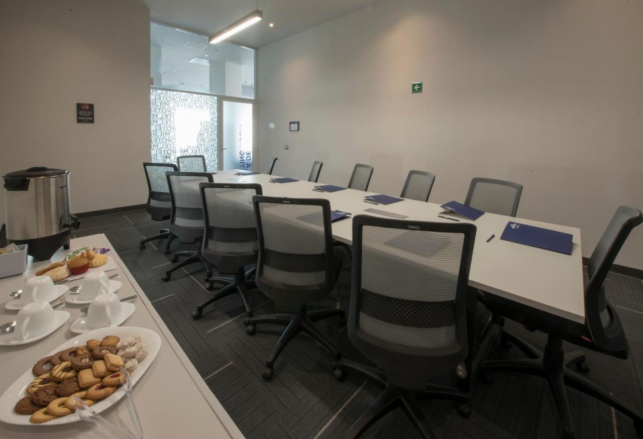 Microtel Inn & Suites By Wyndham Irapuato Εξωτερικό φωτογραφία